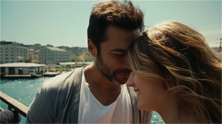 Gizem Karaca'dan cesur sahneler!