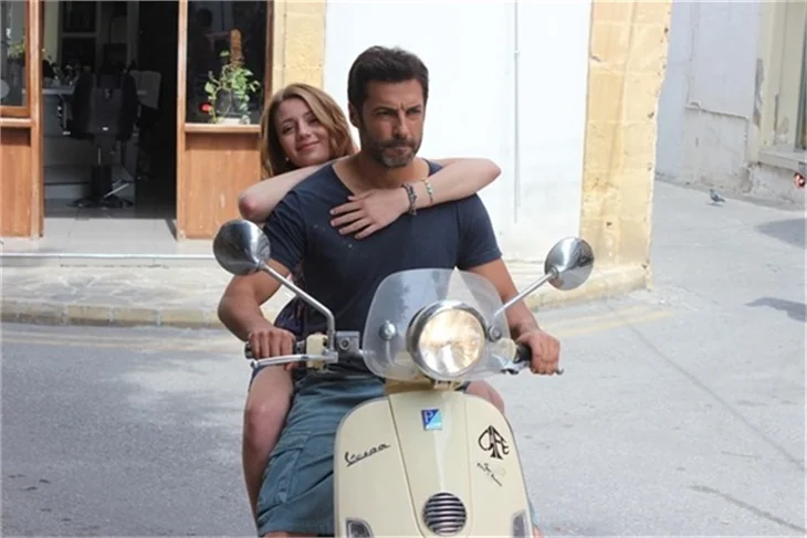 Gizem Karaca'dan cesur sahneler!