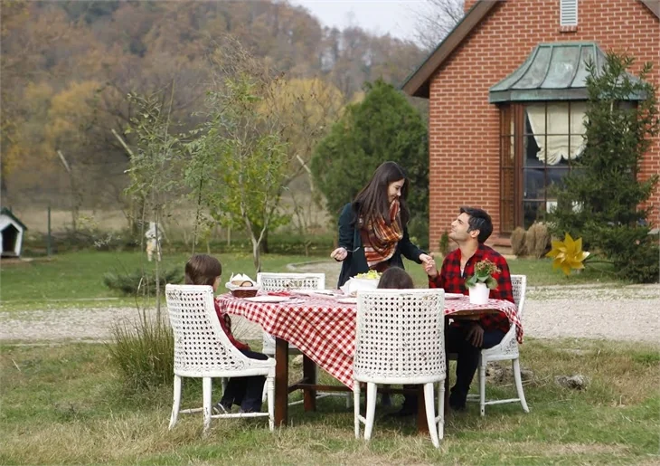 Kiraz Mevsimi'nde Öykü aşkı mı kariyeri mi seçecek?