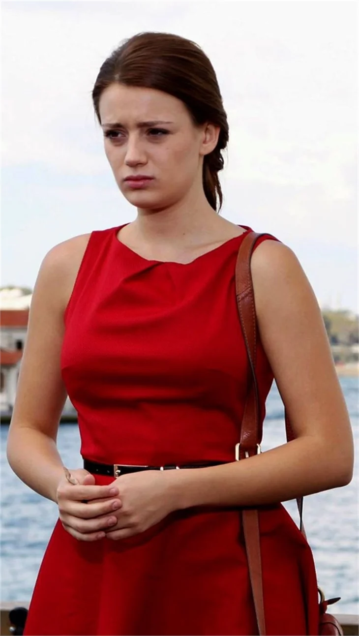 Gizem Karaca kendi galasını kaçırdı!