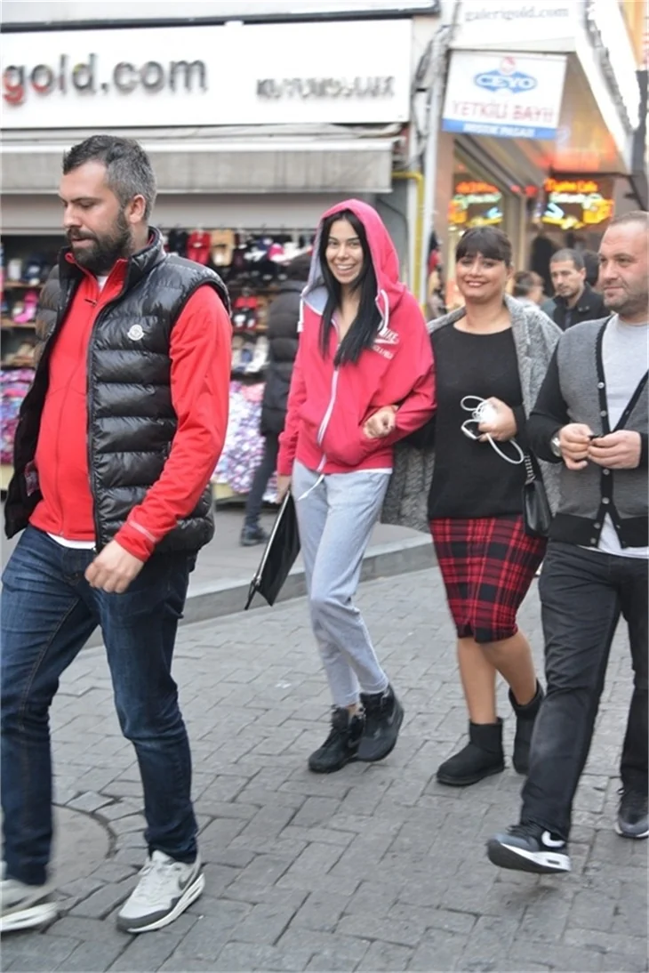 Asena Erkin'e soğuk işlemiyor!