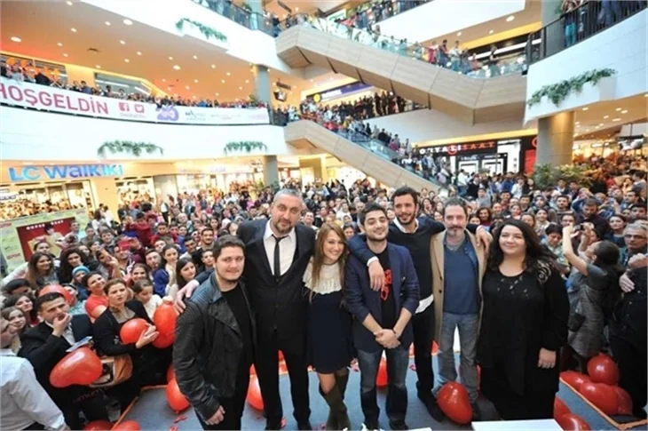 Berlin'de 'Deliha' rüzgarı!