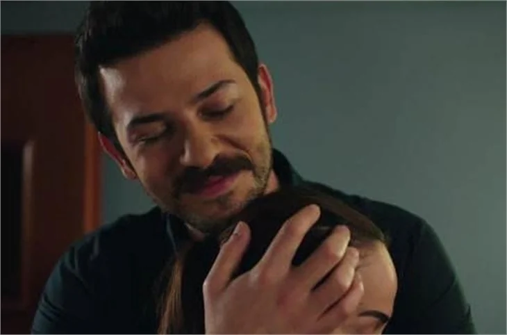 Kara Para Aşk'ta Ömer, Elif'i kurtarabilecek mi?
