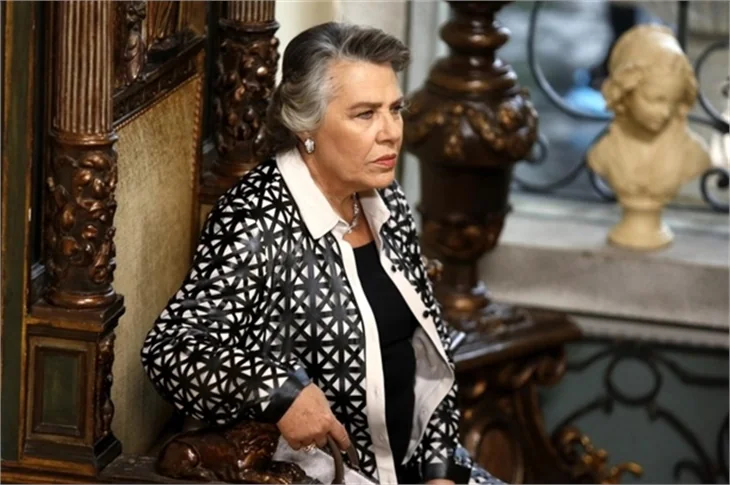 Kara Para Aşk'ta Ömer, Elif'i kurtarabilecek mi?