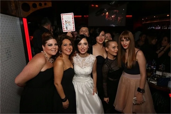Ayşegül Akdemir evlendi!