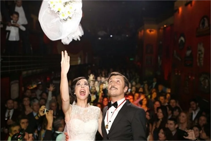 Ayşegül Akdemir evlendi!