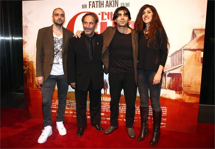 Fatih Akın'ın yeni filminin galası gerçekleşti!