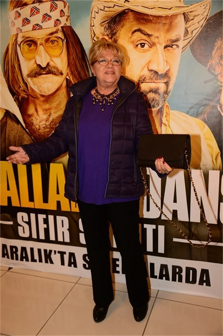 Derya Baykal uyardı: Dik dur kızım!