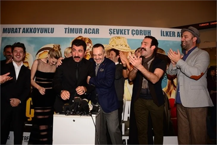 Derya Baykal uyardı: Dik dur kızım!