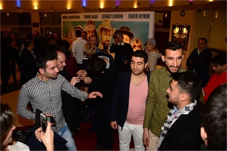 Derya Baykal uyardı: Dik dur kızım!