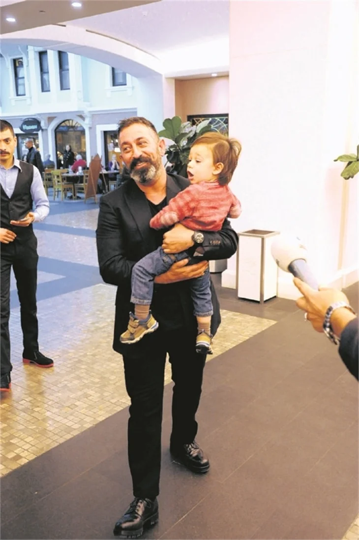Cem Yılmaz'la boşandı ama...