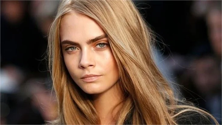 Cara Delavigne neden Victoria’s Secret defilesinde yoktu?