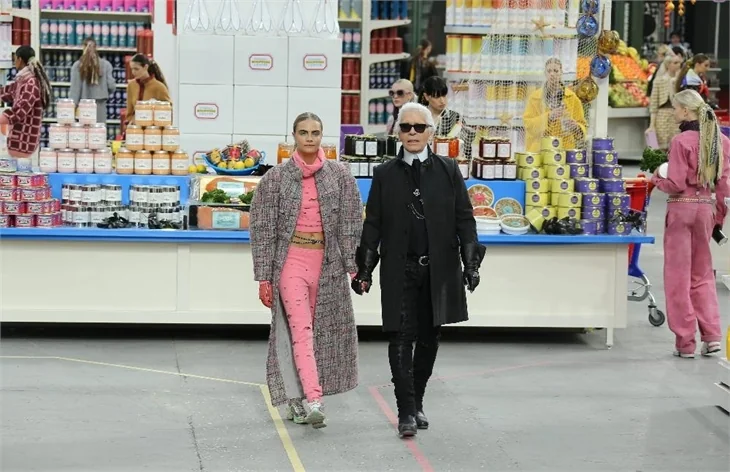 Cara Delavigne neden Victoria’s Secret defilesinde yoktu?