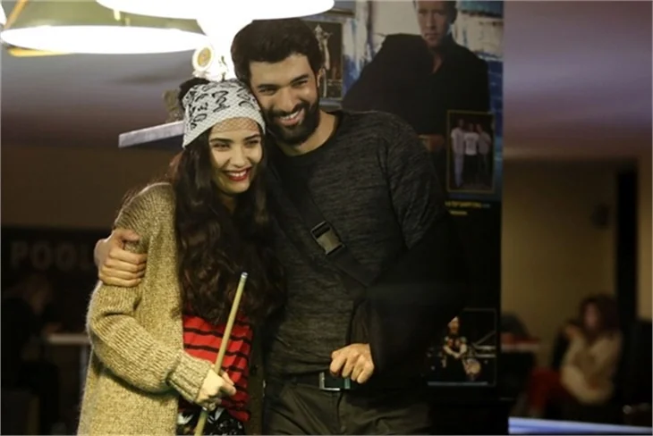 'Kara Para Aşk'ta Ömer'den Elif'e evlilik teklifi!