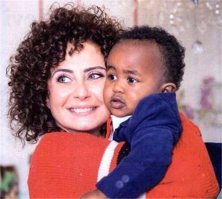 Esra Akkaya: Anneliği Tuba'dan öğrendim!