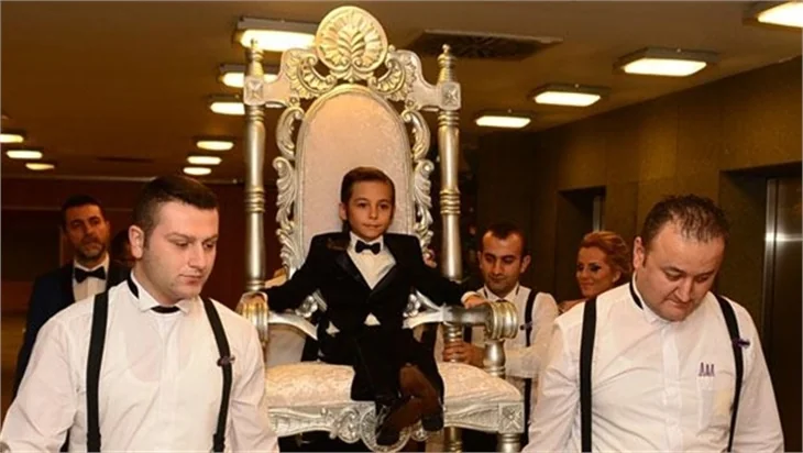 Emir Berke Zincidi'nin sünnetinden özel kareler