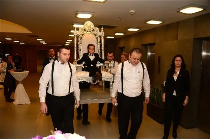 Emir Berke Zincidi'nin sünnetinden özel kareler