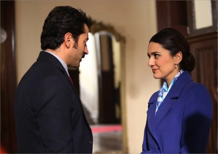 Bergüzar Korel 'Paramparça' sorusuna ne dedi?