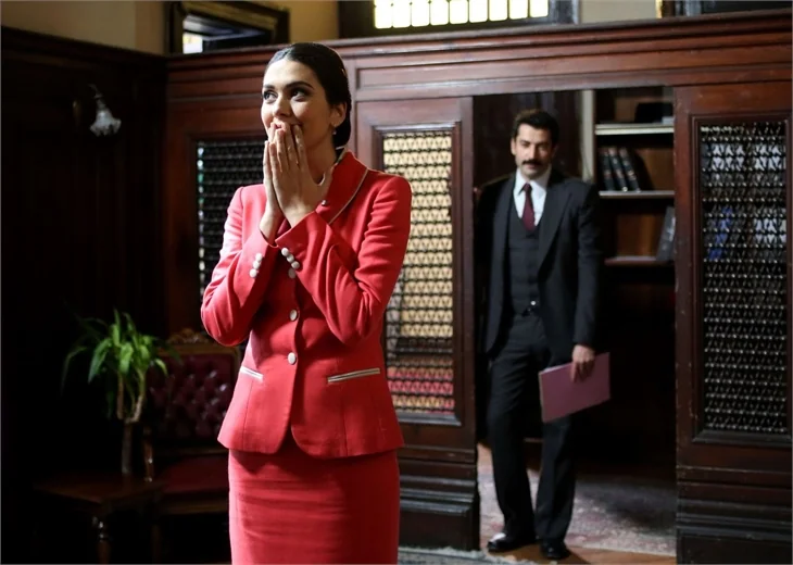 Bergüzar Korel 'Paramparça' sorusuna ne dedi?