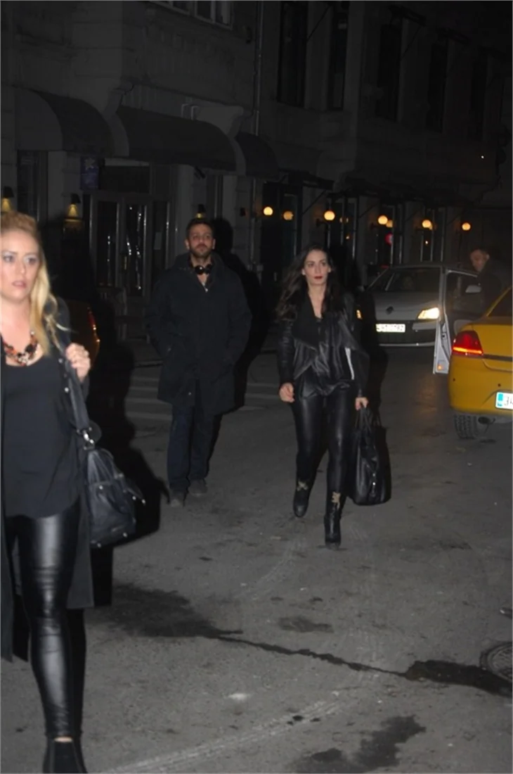 Bergüzar Korel'in partisine ünlü akını!