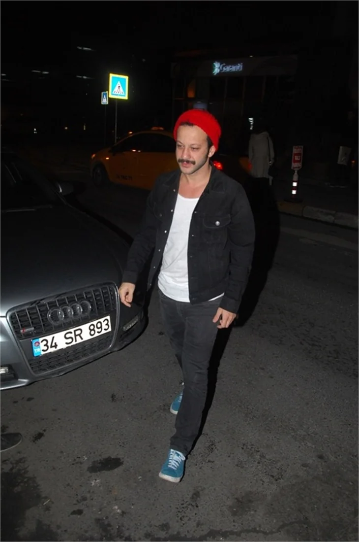 Bergüzar Korel'in partisine ünlü akını!