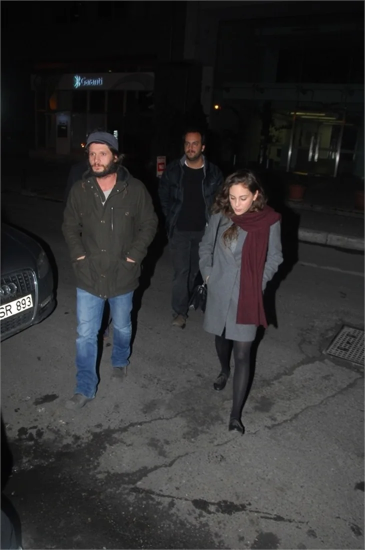 Bergüzar Korel'in partisine ünlü akını!