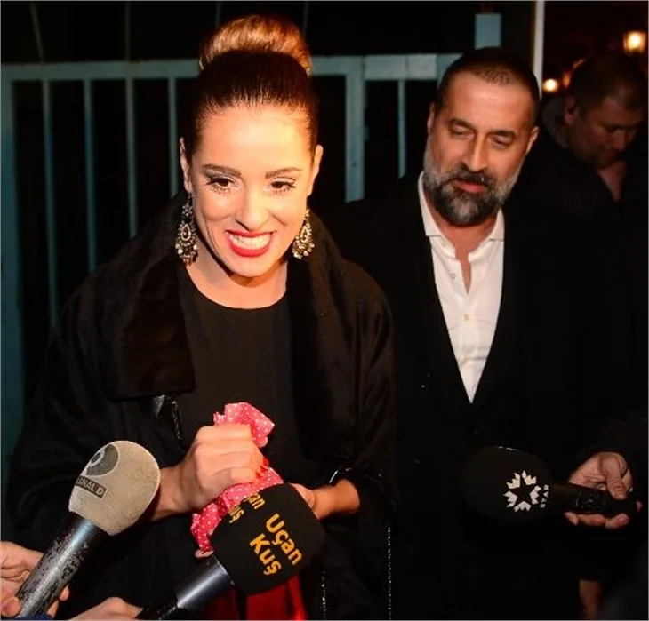 Bergüzar Korel'in partisine ünlü akını!