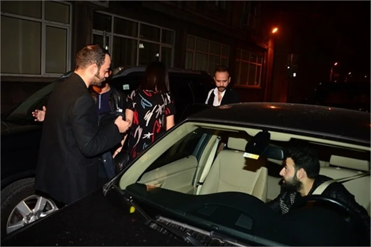 Bergüzar Korel'in partisine ünlü akını!