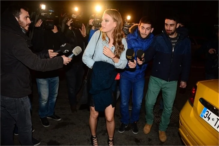 Bergüzar Korel'in partisine ünlü akını!