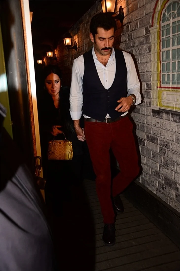 Bergüzar Korel'in partisine ünlü akını!