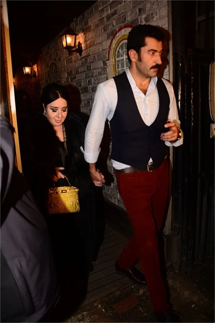 Bergüzar Korel'in partisine ünlü akını!