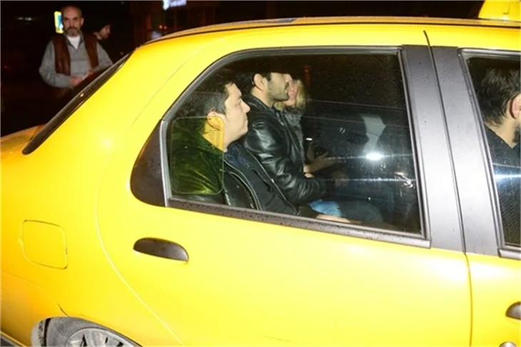 Bergüzar Korel'in partisine ünlü akını!