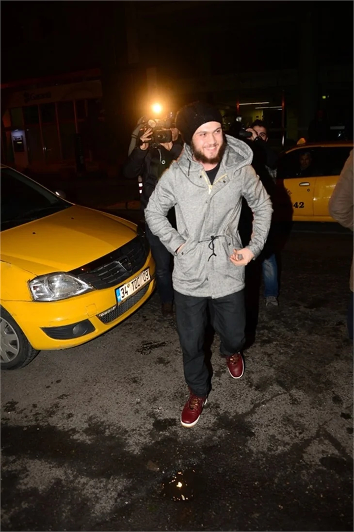 Bergüzar Korel'in partisine ünlü akını!