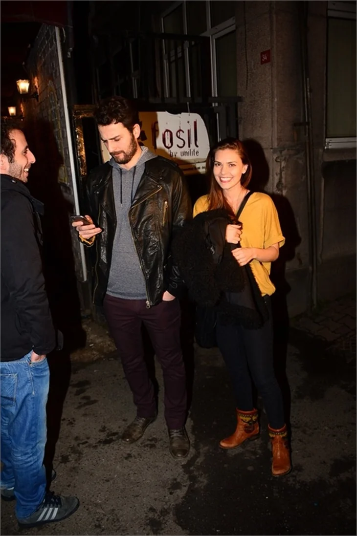 Bergüzar Korel'in partisine ünlü akını!