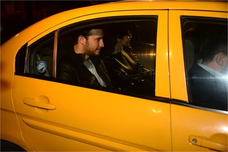 Bergüzar Korel'in partisine ünlü akını!