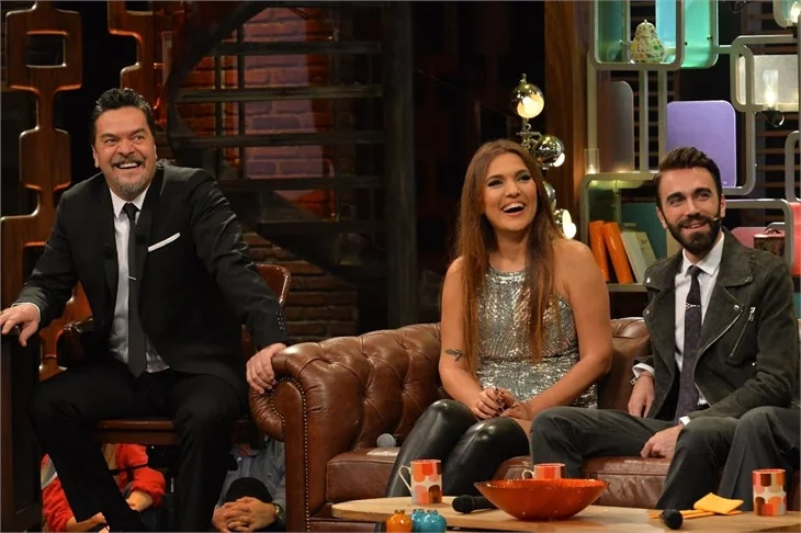 Beyaz Show'da kahkaha tufanı!