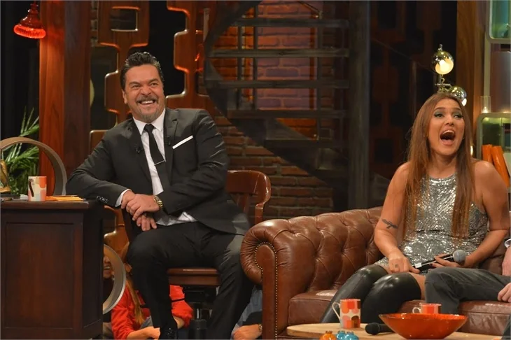 Beyaz Show'da kahkaha tufanı!