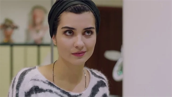 "Kara Para Aşk" dizisinde sürpriz ayrılık