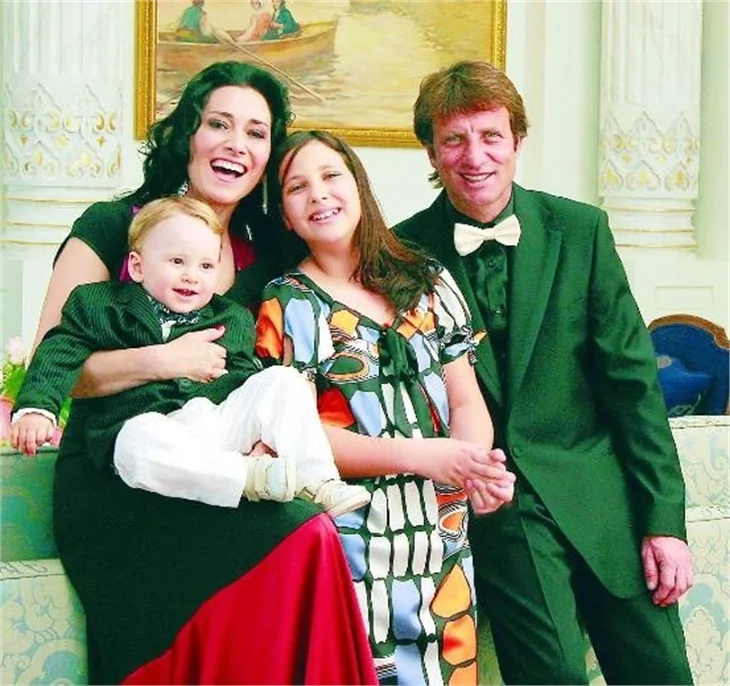 Feraye Tanyolaç ve Zehra Çilingiroğlu'nun inanılmaz benzerliği!