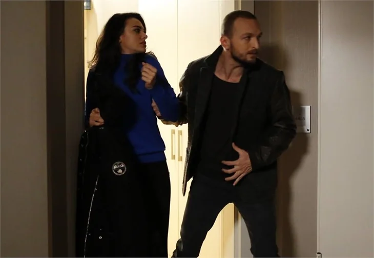 "Kara Para Aşk"ta büyük rekabet!