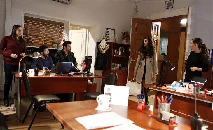 "Kara Para Aşk"ta büyük rekabet!