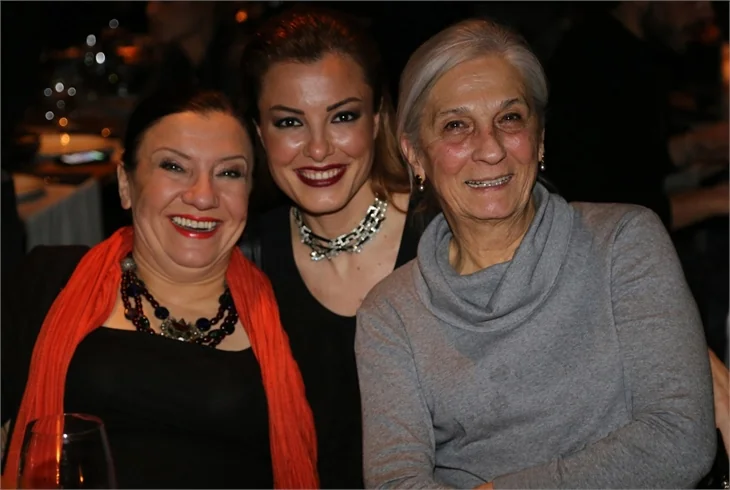 "Kocamın Ailesi" yeni yılı kutladı!
