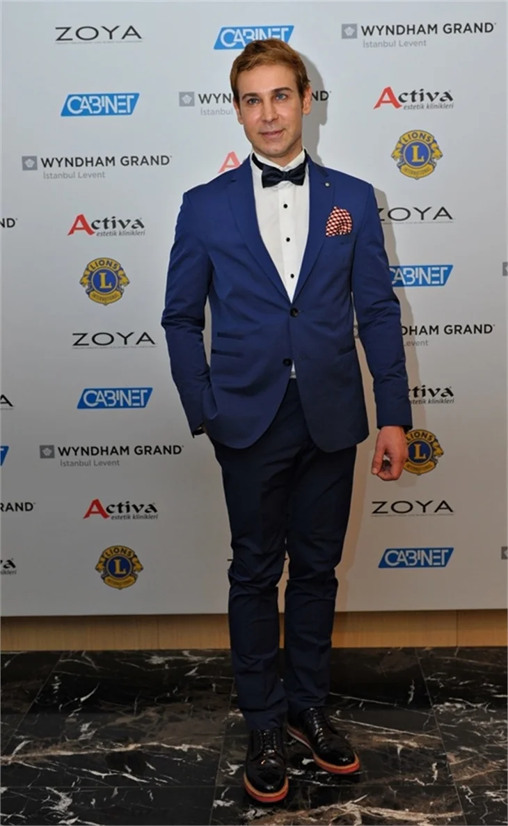 Mehmet Köymen defilesi!