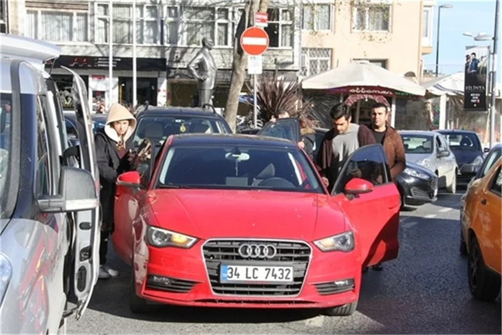 ‘Kiraz Mevsimi’nde set aşkı gerçek mi oldu?