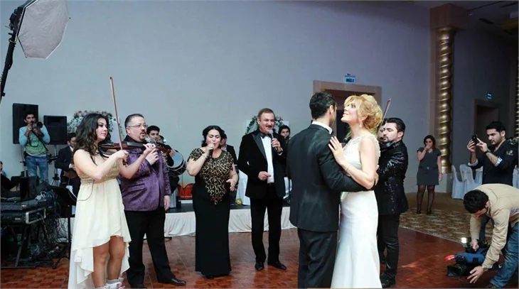 Doğuş, Bakü'de düğün yaptı!