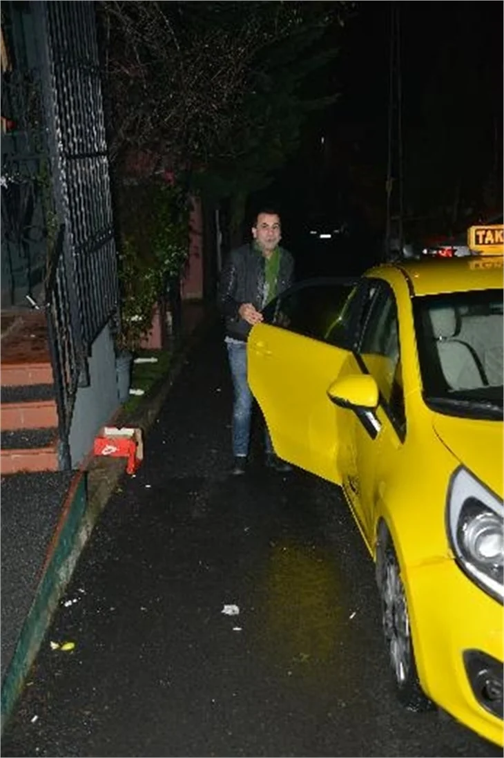 Begüm Birgören ev partisi verdi!