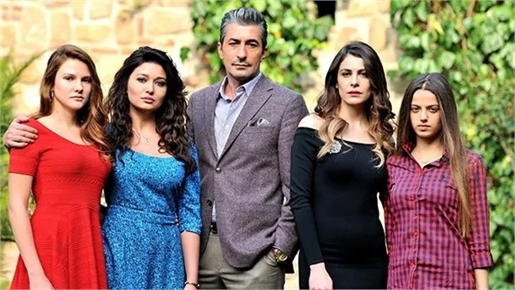 Paramparça dizisine empati yapan ünlüler!