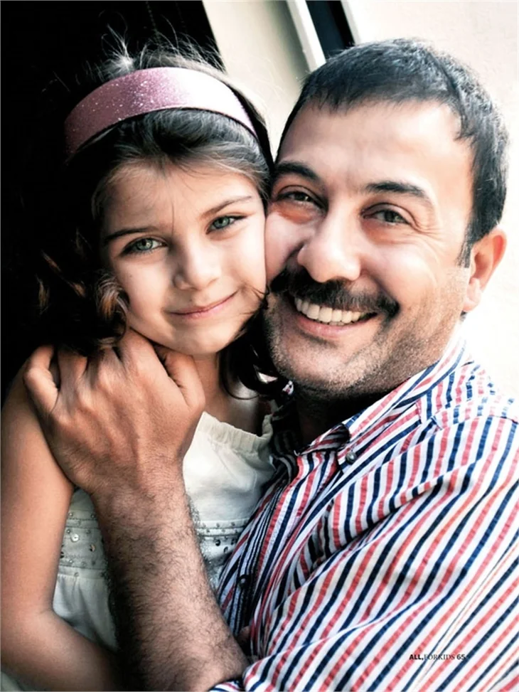 Paramparça dizisine empati yapan ünlüler!