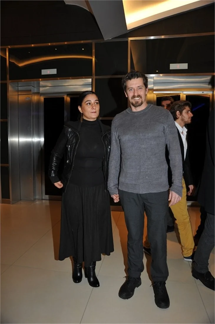Mucize filminin galasına ünlü yağmuru!
