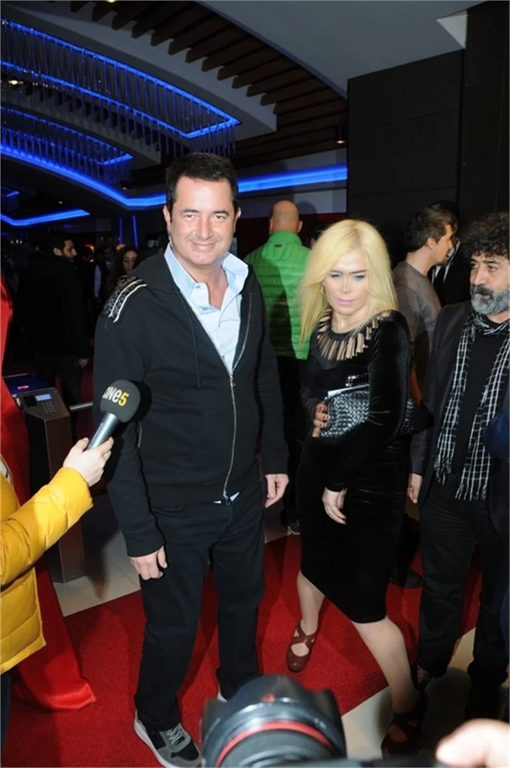 Mucize filminin galasına ünlü yağmuru!